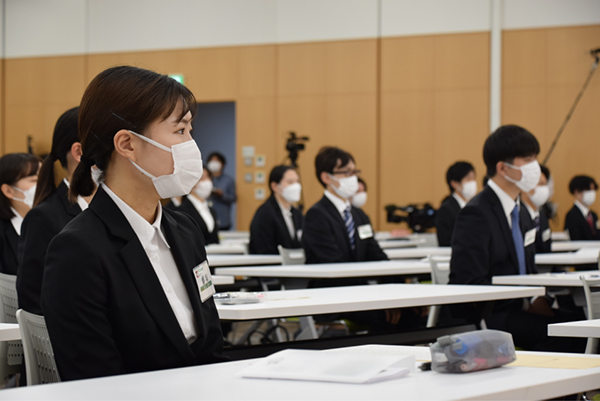 平松社長講話の様子 2