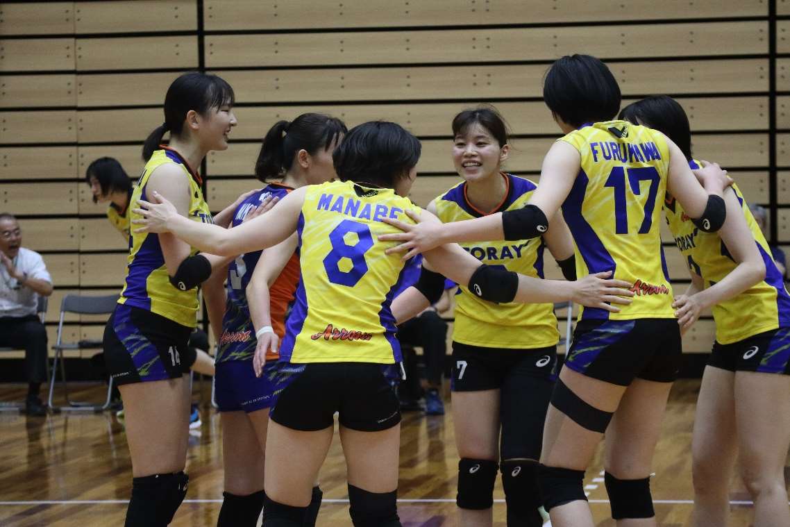 東レアローズ 女子バレーボール部